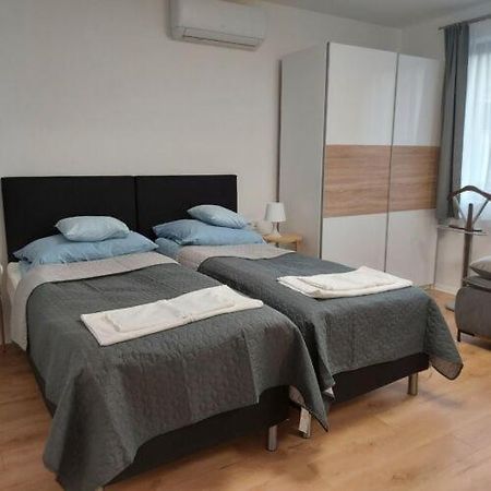 Kis Haz Apartman Szigetvár Kültér fotó